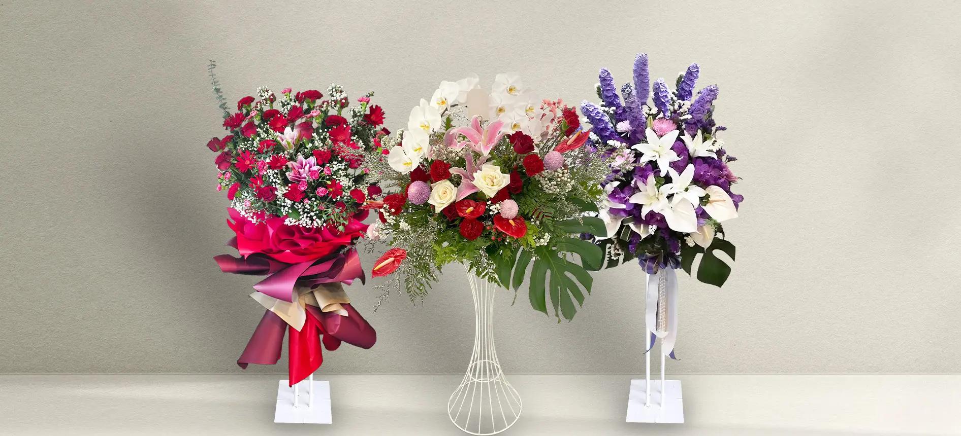 Flower stand used for expressing congratulations, decorating venues, or for ribbon-cutting ceremonies during openings of new businesses.