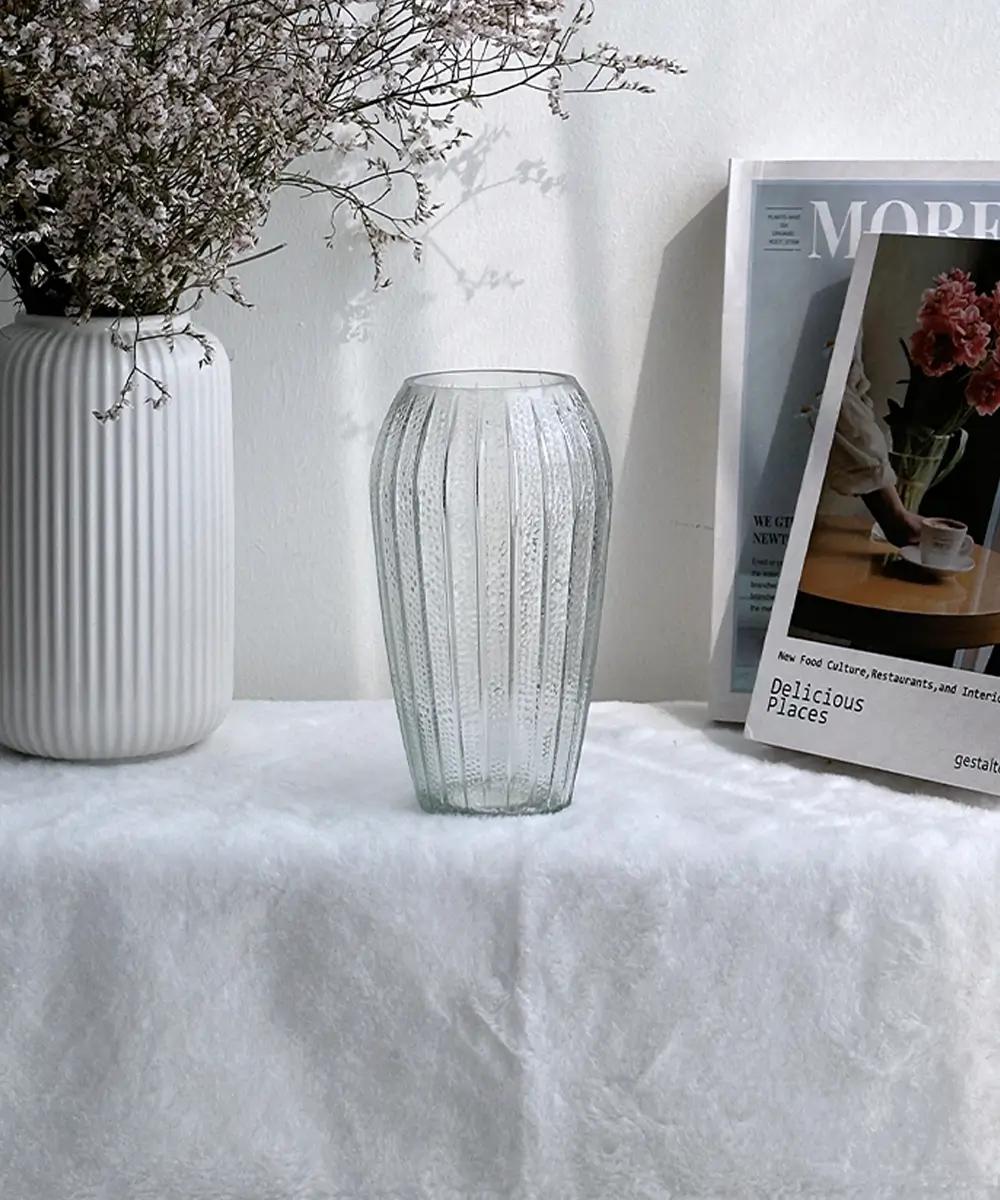 AN038 Tall Round Glass Vase